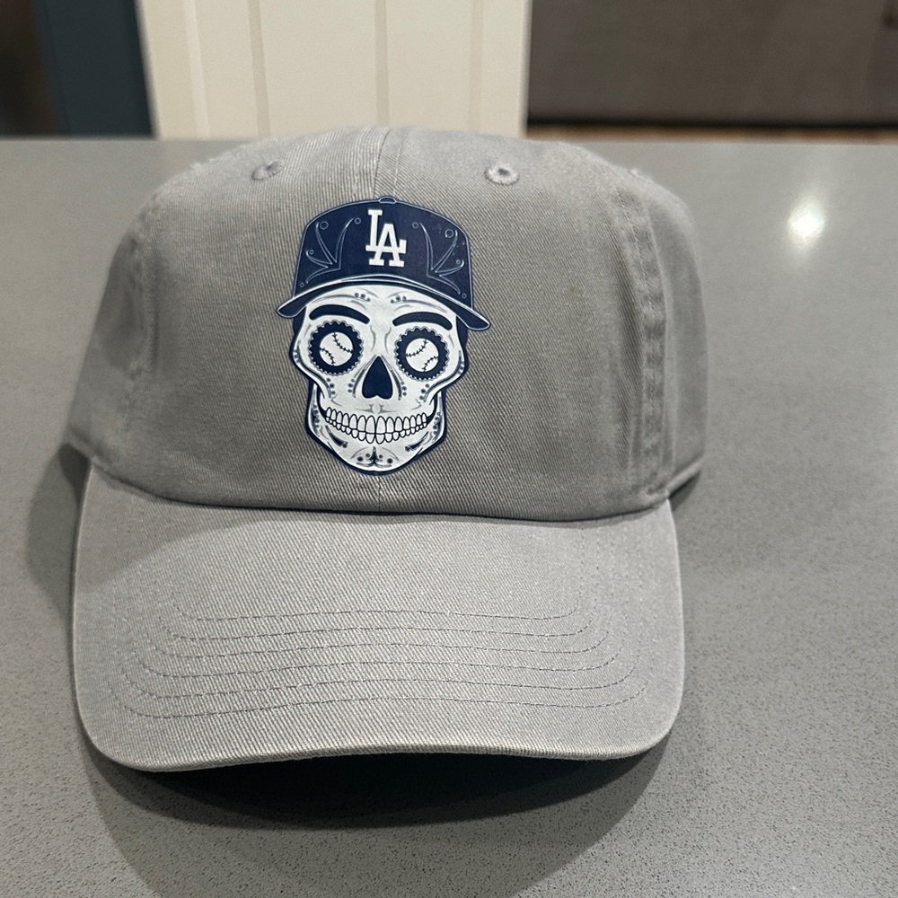 LA Dodgers Gray LA Skull Cap